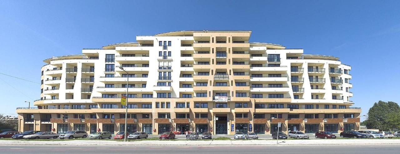 Tisza Palota Apartmanok Szeged Eksteriør billede