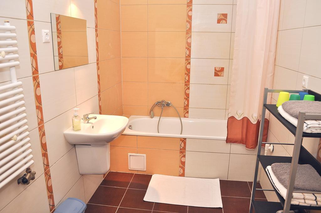 Tisza Palota Apartmanok Szeged Værelse billede