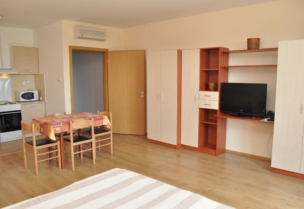 Tisza Palota Apartmanok Szeged Værelse billede