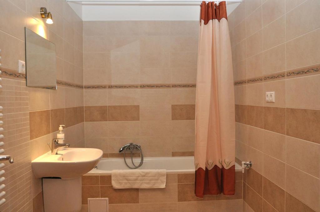 Tisza Palota Apartmanok Szeged Værelse billede