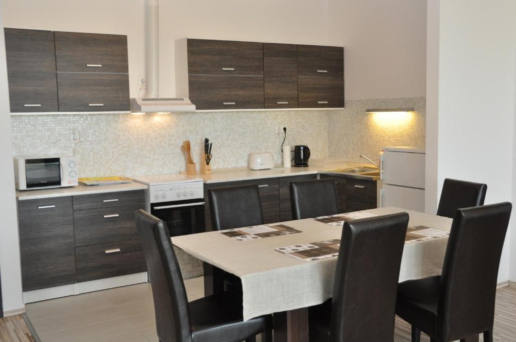 Tisza Palota Apartmanok Szeged Værelse billede