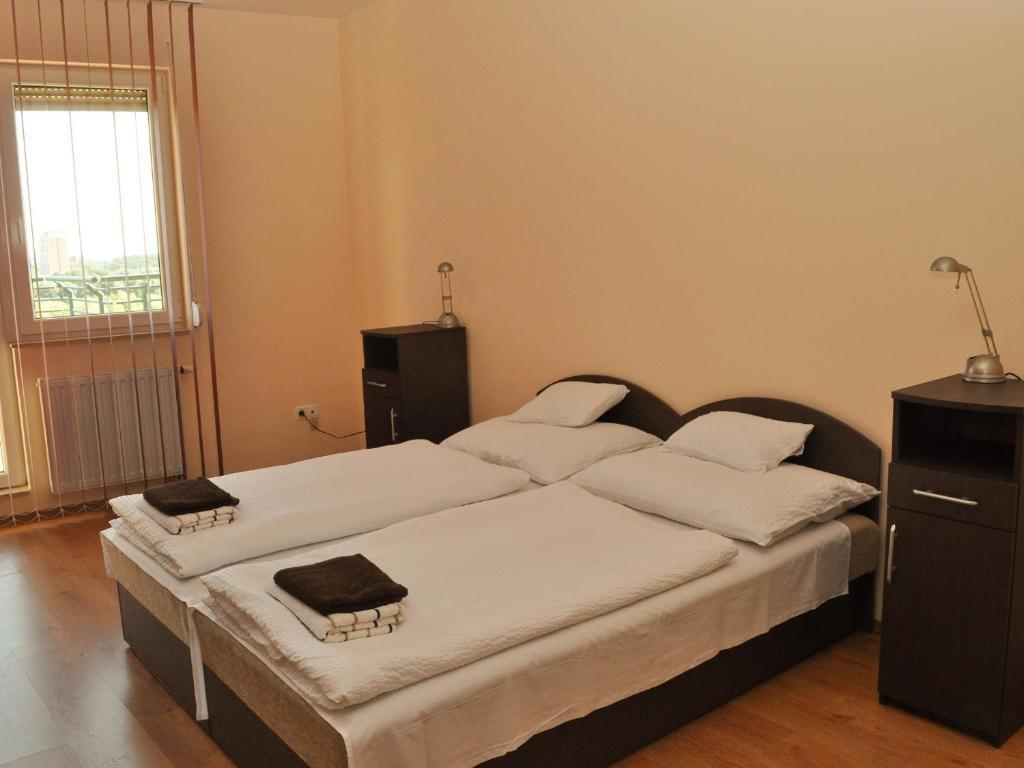 Tisza Palota Apartmanok Szeged Værelse billede